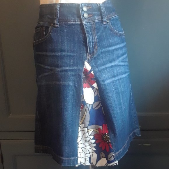 Skirt Denim - Embellished with Vintage Fabric - Size 6 - Picture 7 of 8